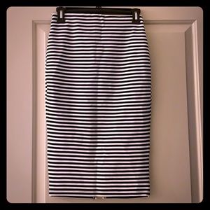 ♣️Black and White Pencil Skirt♣️